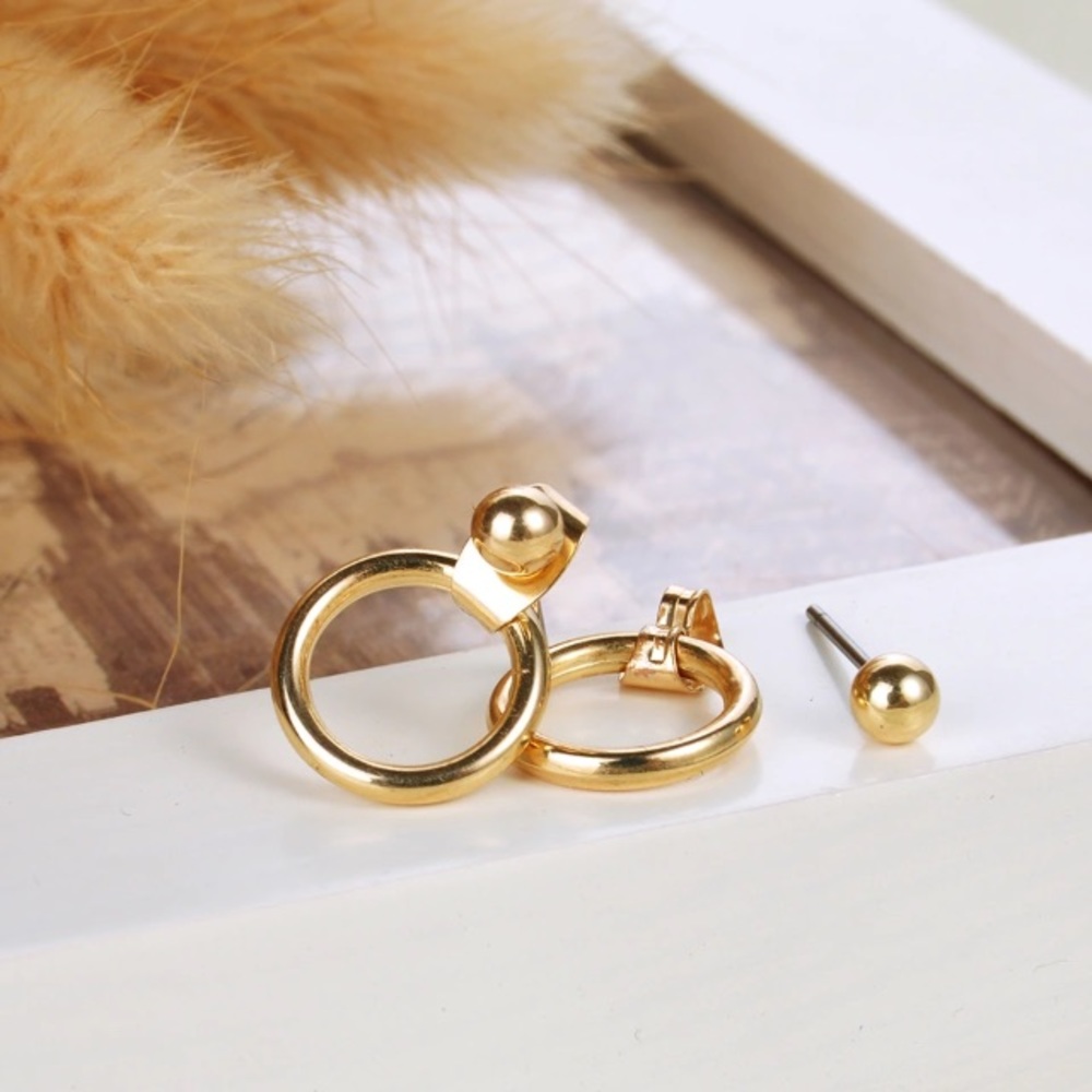 GOLD ROUND STUD EARRINGS - Picture 2 of 2